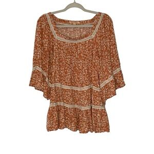 Magnolia Lane creme and salmon rust floral boho peasant blouse. Size L‎